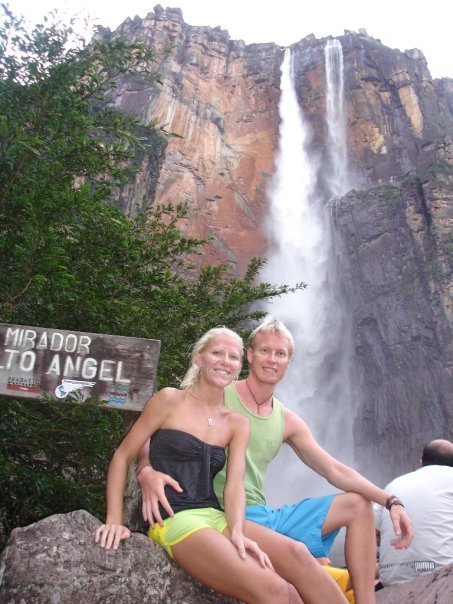 mis primeros turistas extrangeros al pie del salto angel hace 20 años